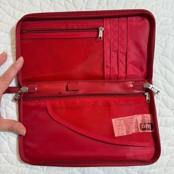 Lug Red Tango Travel Wallet - Picture 3 of 6